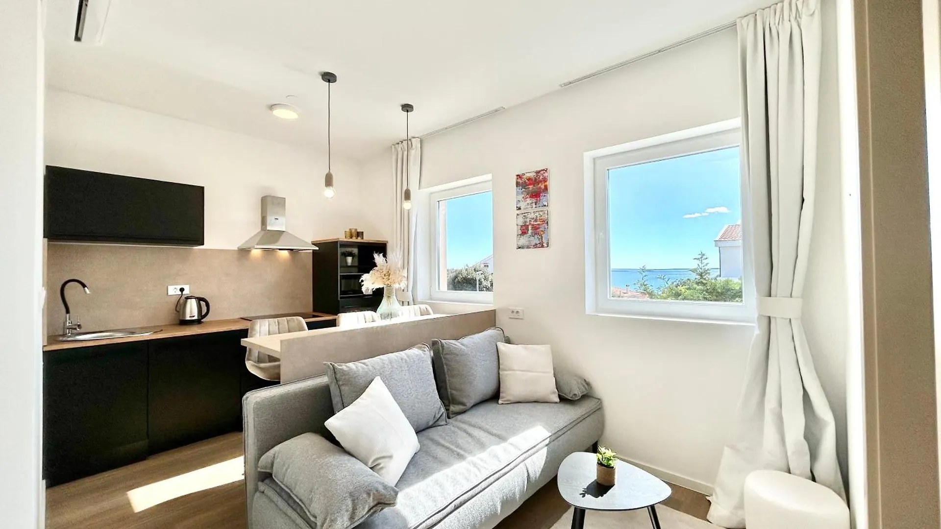 Deluxe Villa No.10 - Rooms & Apartments Mandre Πανσιόν