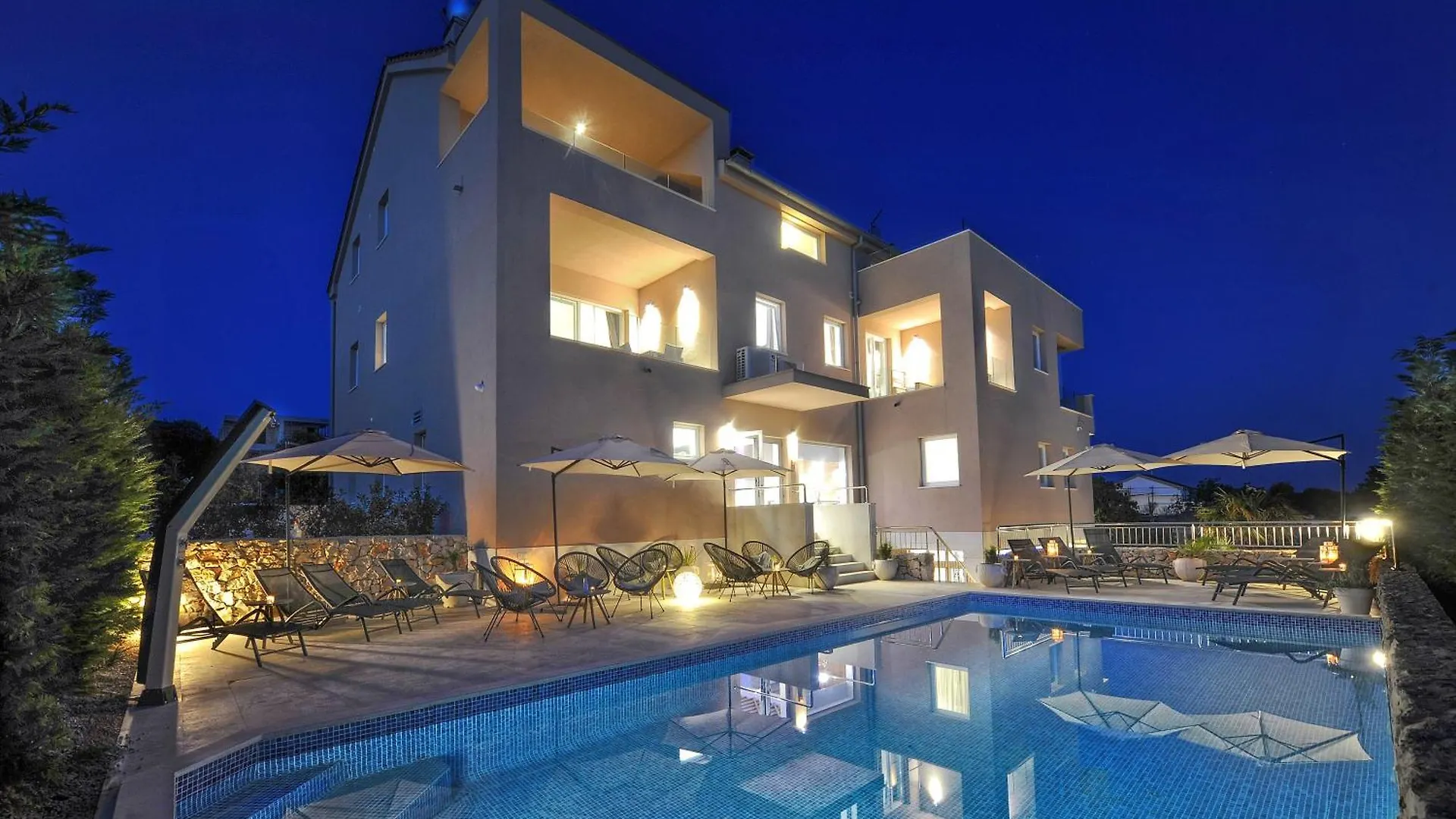 Deluxe Villa No.10 - Rooms & Apartments Mandre