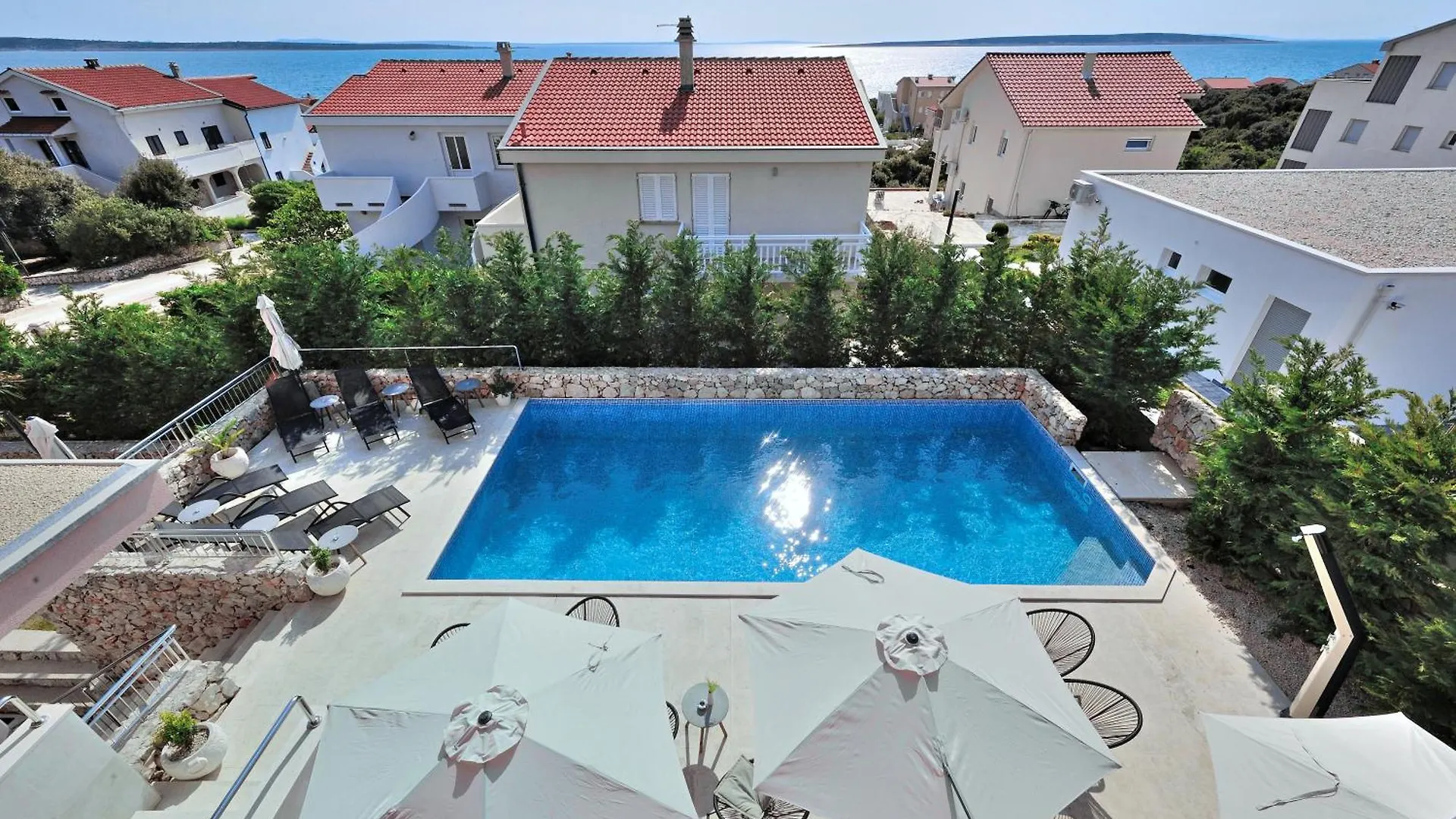Deluxe Villa No.10 - Rooms & Apartments Mandre Πανσιόν