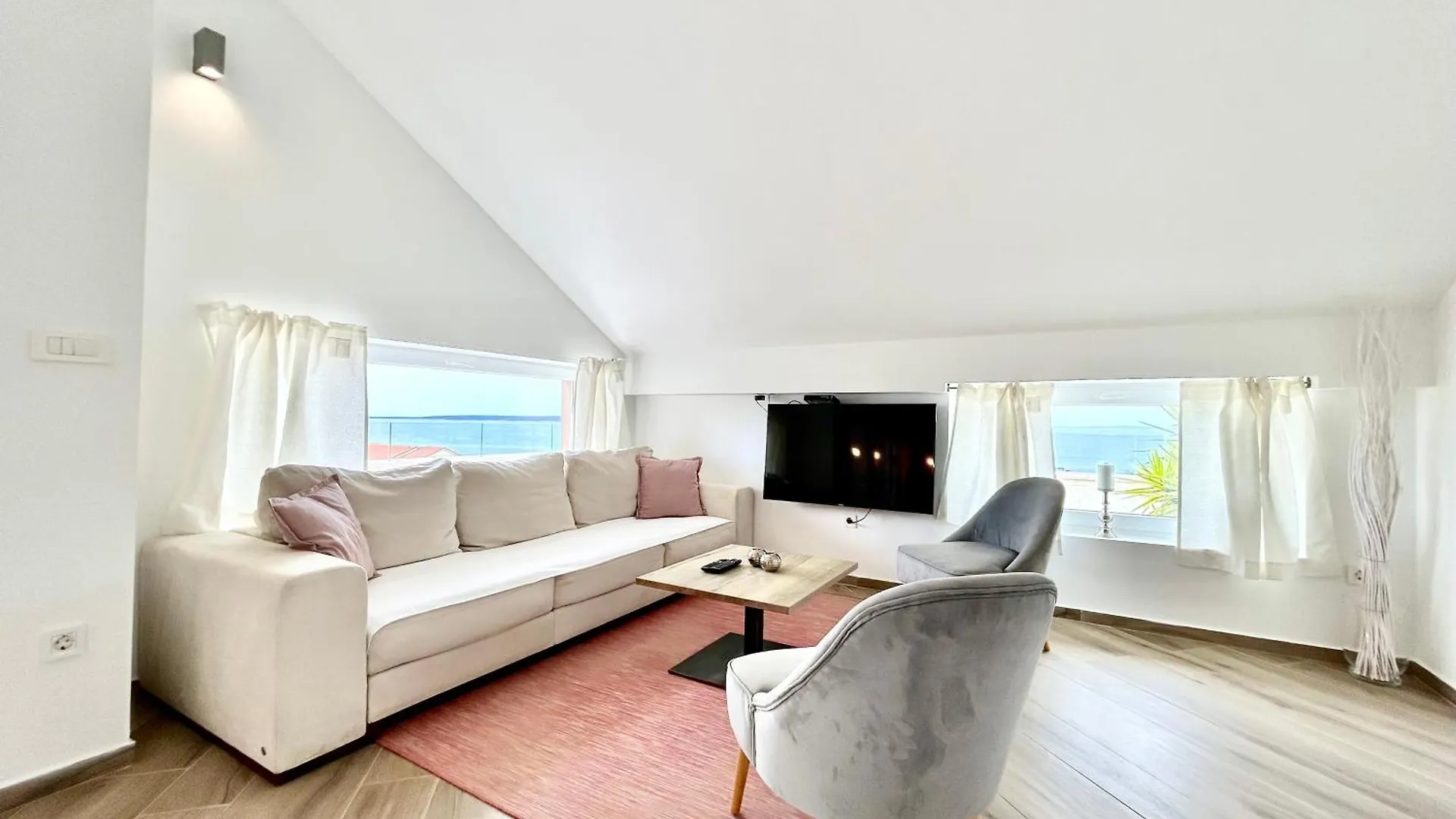 Deluxe Villa No.10 - Rooms & Apartments Mandre Πανσιόν