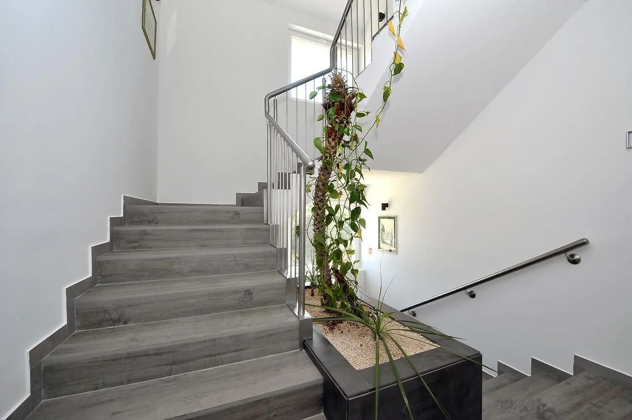 Deluxe Villa No.10 - Rooms & Apartments Mandre 4*,  Κροατία